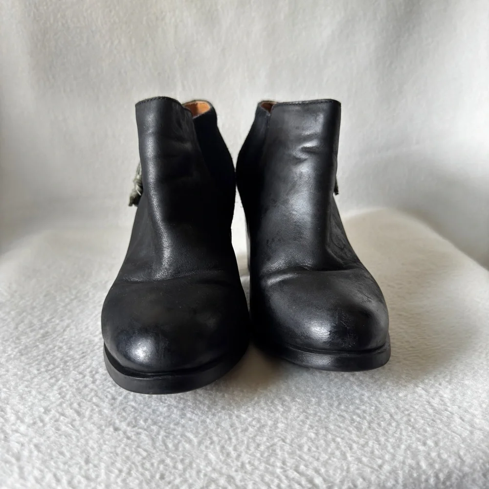 Sperry Size 9 Women's Leather Black Zippered Ankle Boots
